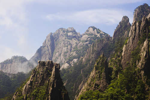 黃山奇石之獅子搶球 黃山奇石的圖片獅子搶球