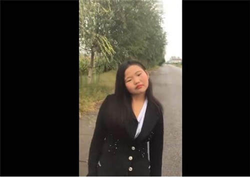 快手豁牙妹個人資料 快手豁牙妹抖音號qq號曝光